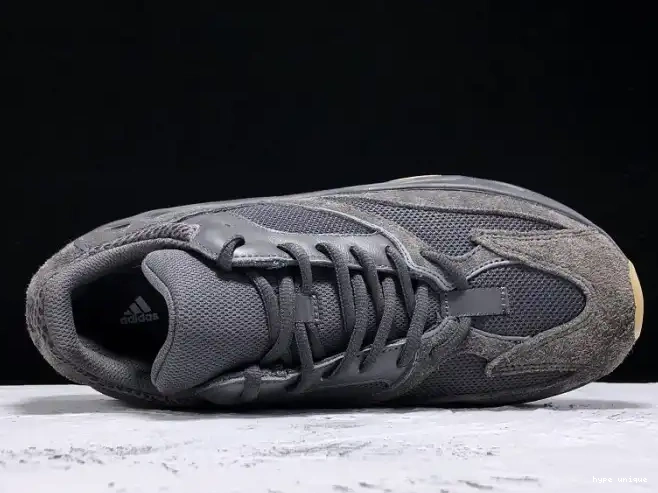 hype Utility Black Boost 700 Adidas Yeezy FV5304 0611
